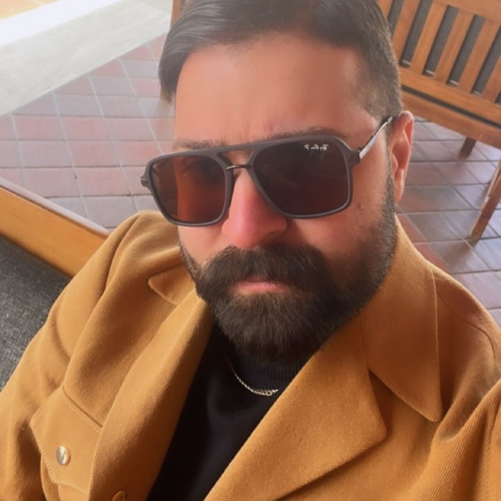 دانلود آهنگ حمید هیراد مات چشماتم ببین تو روبروی من بشین دانلود آهنگ حمید هیراد مات چشماتم ببین تو روبروی من بشین
